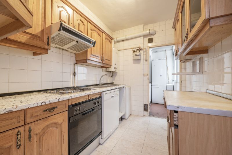 Kitchen Cupboard Installation