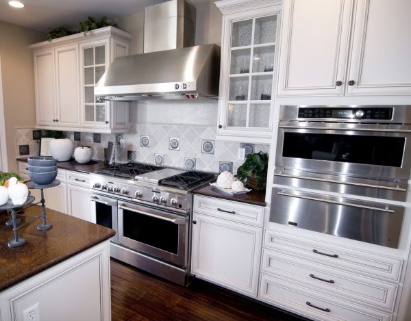 Custom Cabinet Building in Conroe
